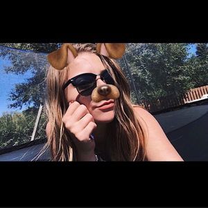 Meet your Posher, Brook